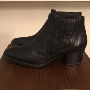 Tods leather ankle boots - size EU 39